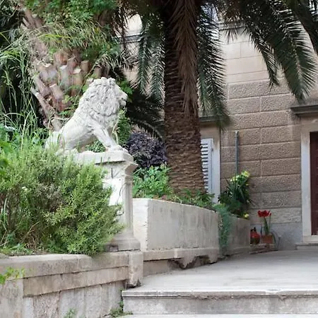 Vintage Art 아파트