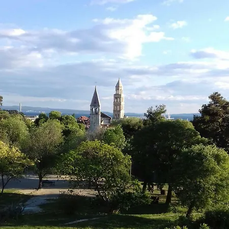 Vintage Art 아파트