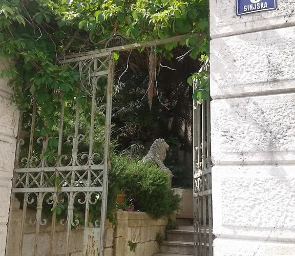 Vintage Art Apartman *