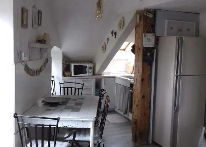 Apartman Vintage Art Split