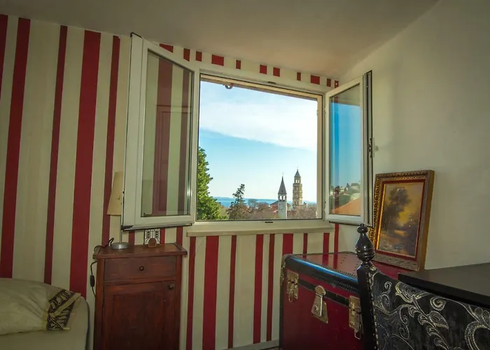 Vintage Art Apartman Split