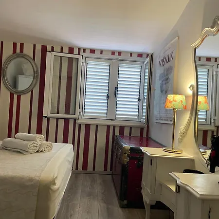 Apartman Vintage Art