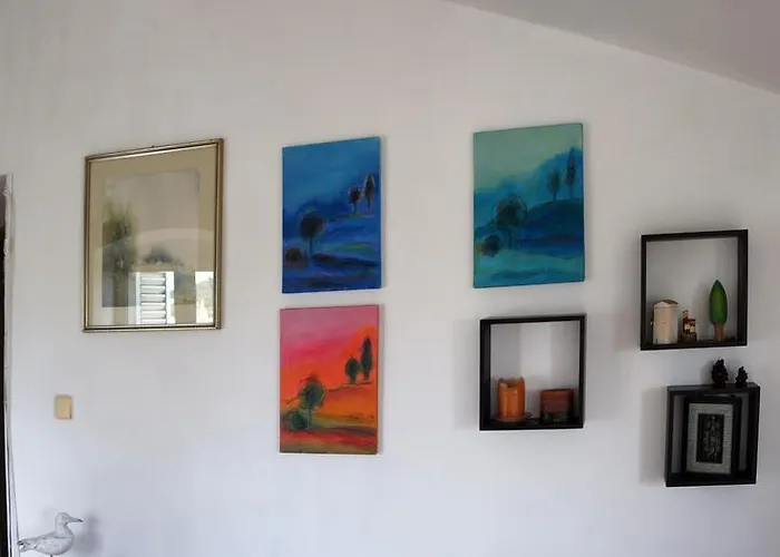 Apartment Vintage Art *